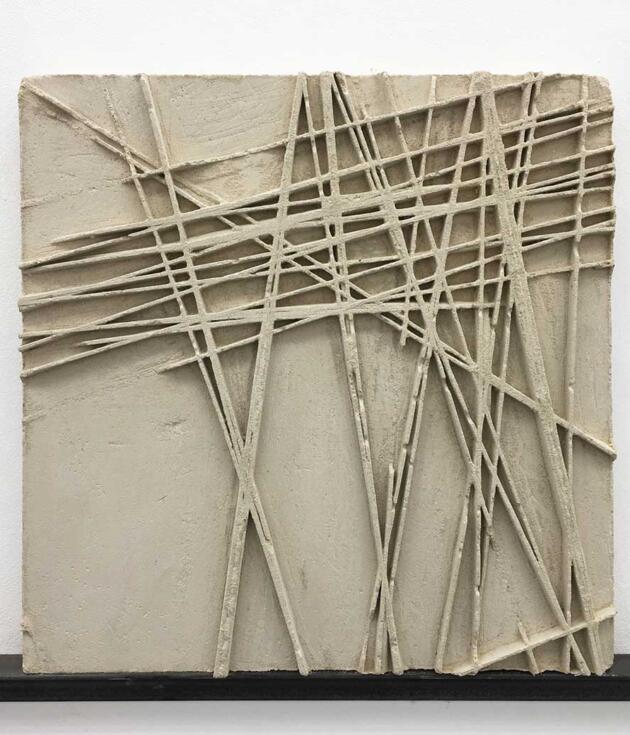 Ref.- MM524
2016
Escultura / Cemento 46x46x3,5cm